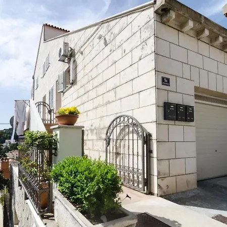 Mala Ana - One Bedroom